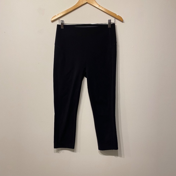 Spanx Cropped Black Icon High Waisted Activewear Workout Cropped Leggings - Picture 2 of 7